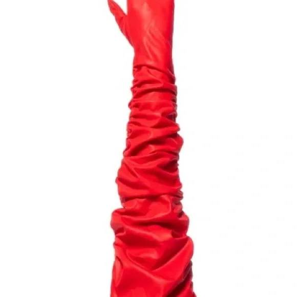 ON MY MIND OVERSIZED SLOUCH GLOVE IN RED - Picture 3 of 4